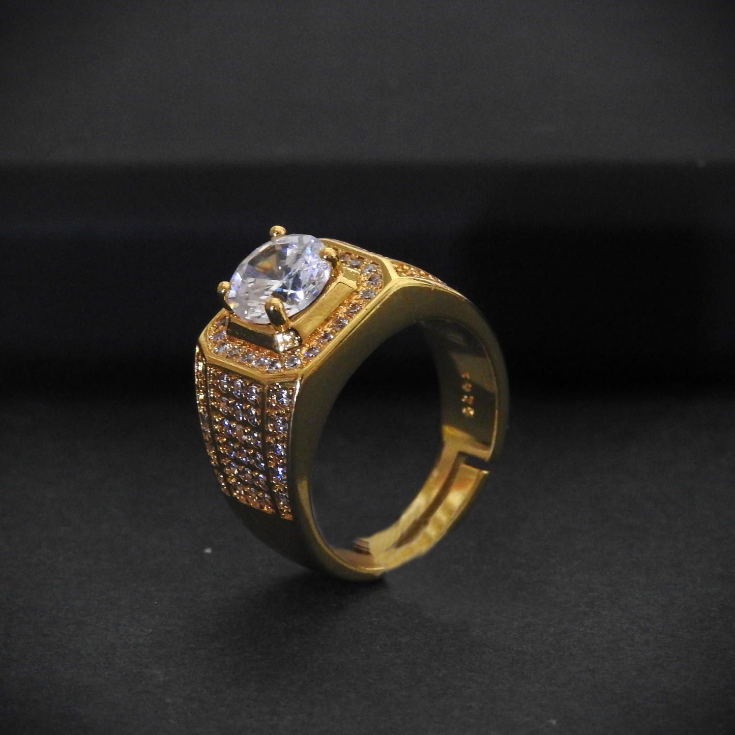 Diamond ring - Gold Dealers