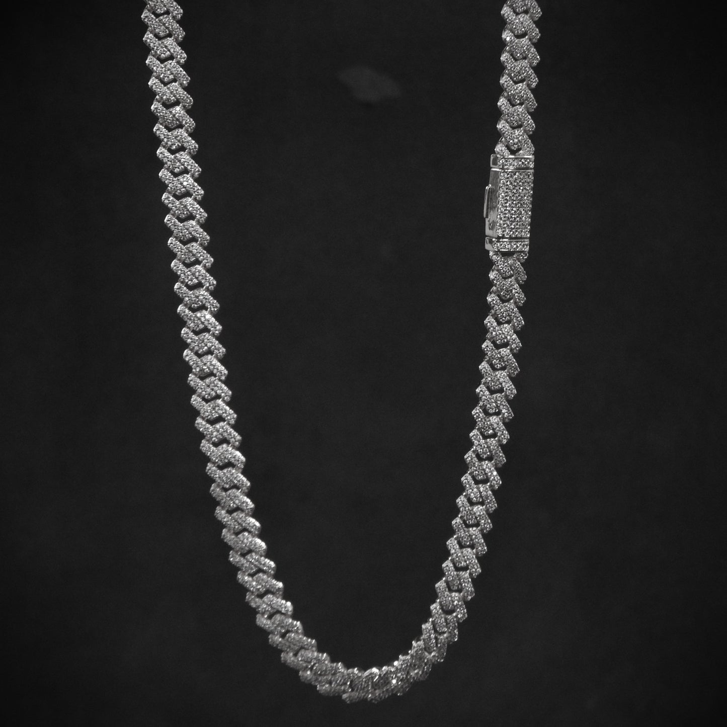 Frosted cuban chain plata