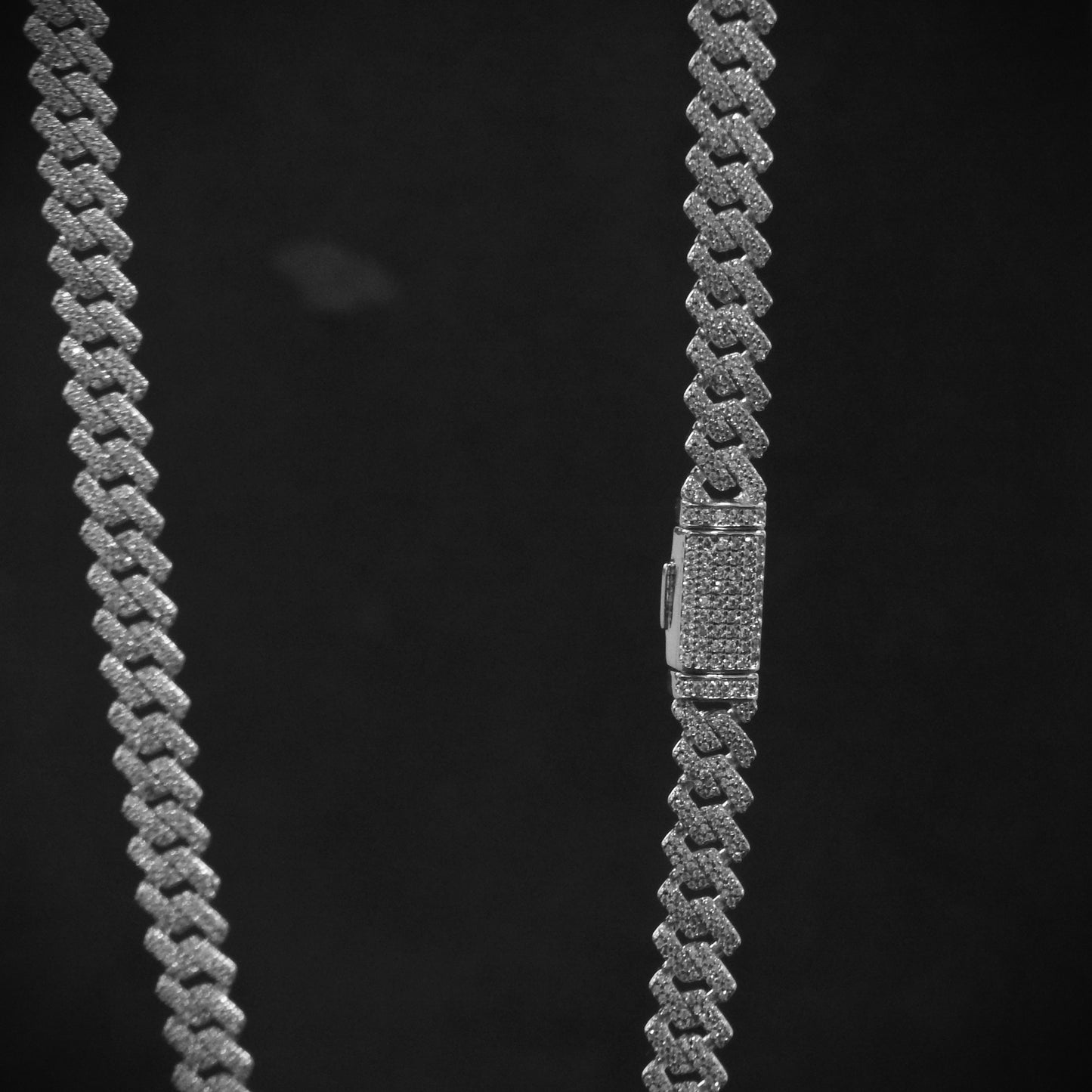 Frosted cuban chain plata