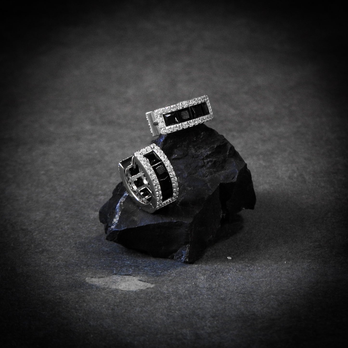 Black Baguette Earrings Plata