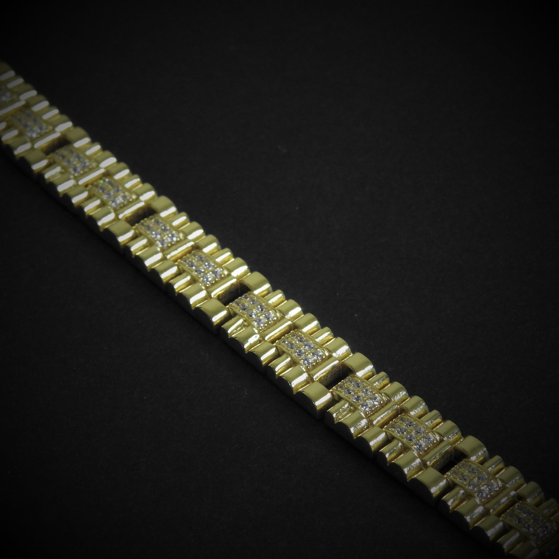 Diamond wrist - Gold Dealers